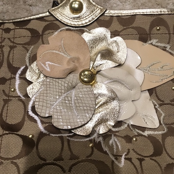 Coach Bleeker Floral Signature Tote - Picture 2 of 8